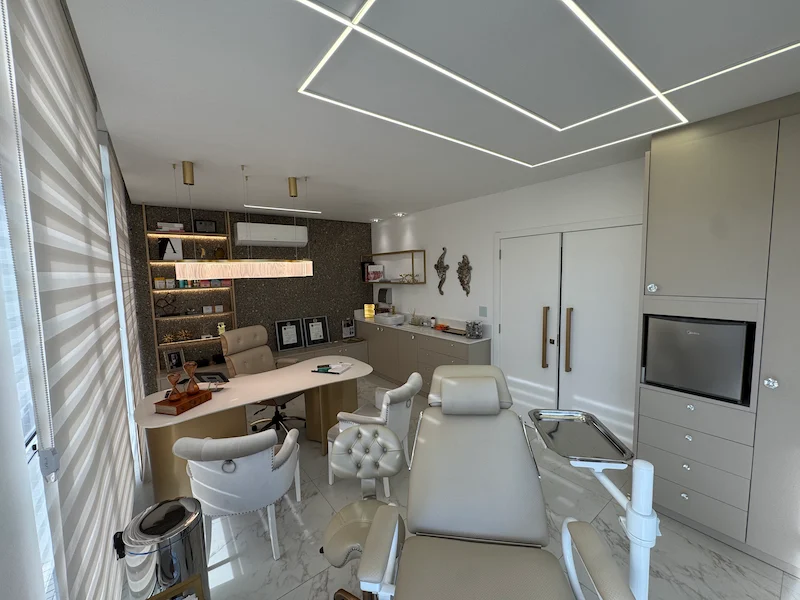 DRA. ANA LAURA FONTANA Foto 4